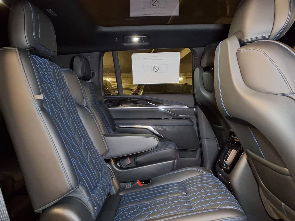 New 2026 Cadillac Escalade IQL Sport 1 w/ LPO, ONYX Package AWD/4WD image 6