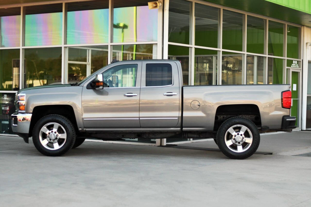 Used 2017 Chevrolet Silverado 2500 LTZ w/ Vortec Plus Package image 4