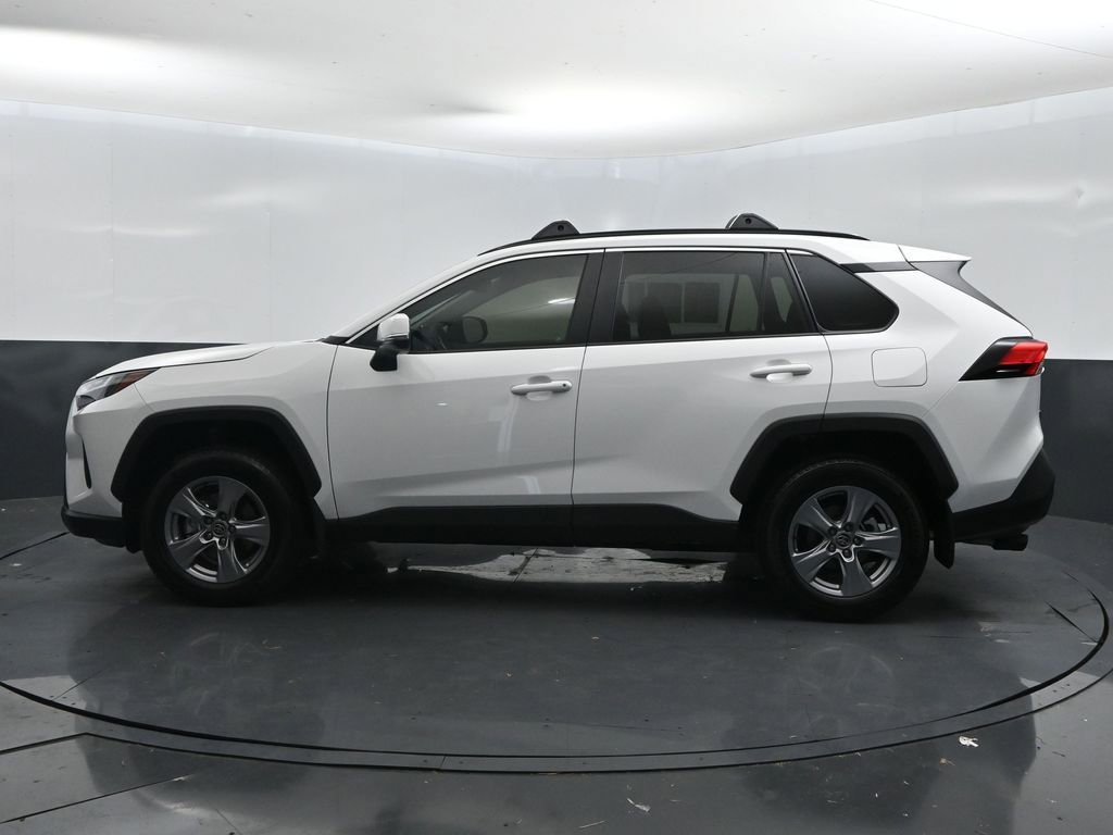 Used 2025 Toyota RAV4 XLE image 3