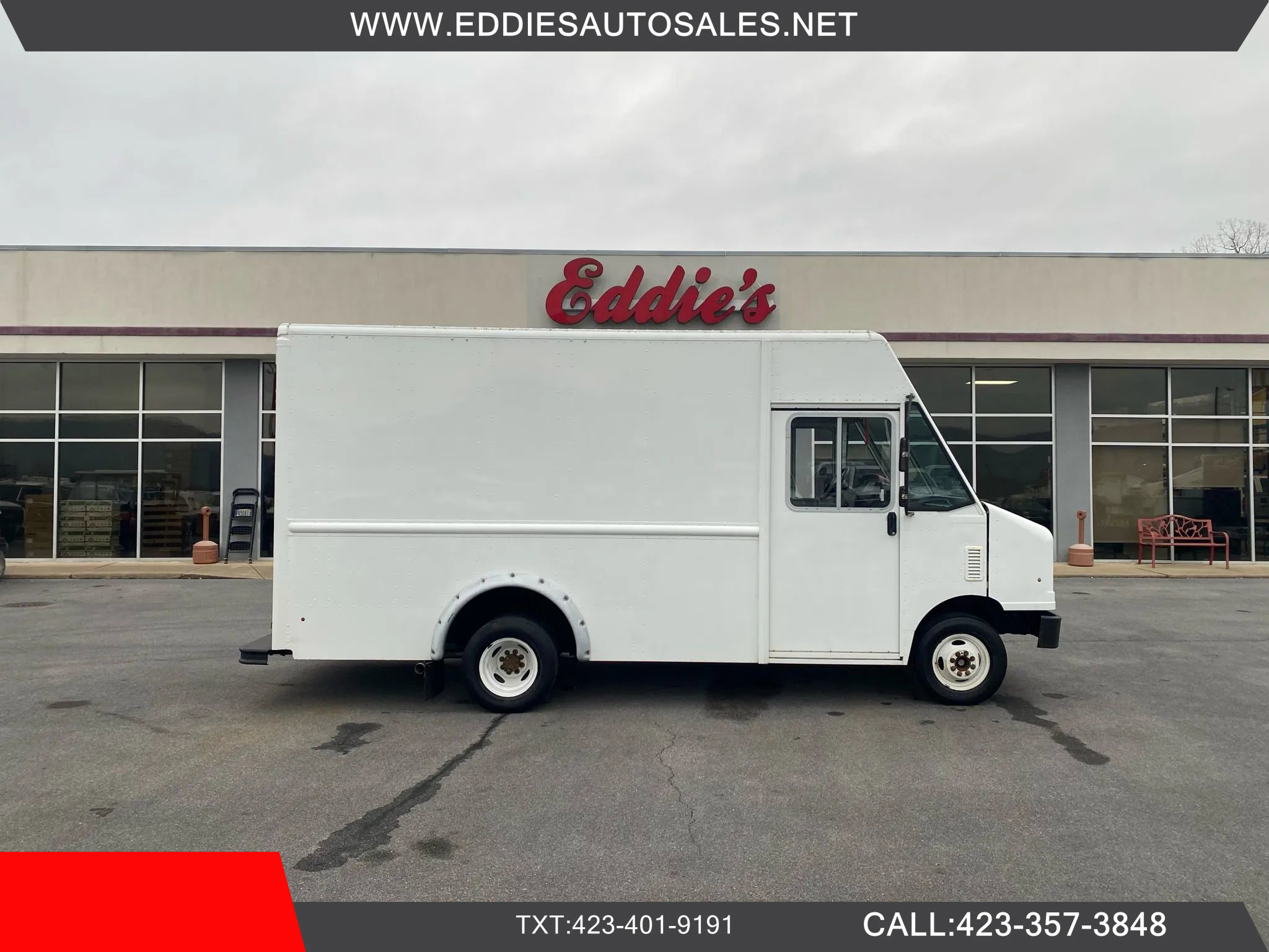 Used 2013 Ford E-350 and Econoline 350 Super Duty w/ Air Conditioning Prep Pkg image 1