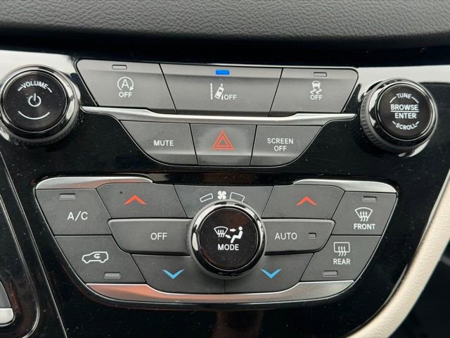 Used 2022 Chrysler Pacifica Touring-L FWD image 20
