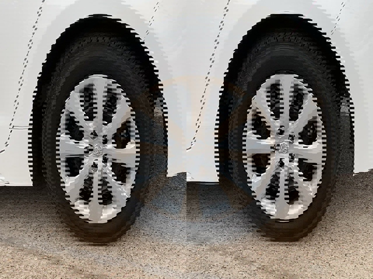 Used 2025 Toyota Corolla LE image 8