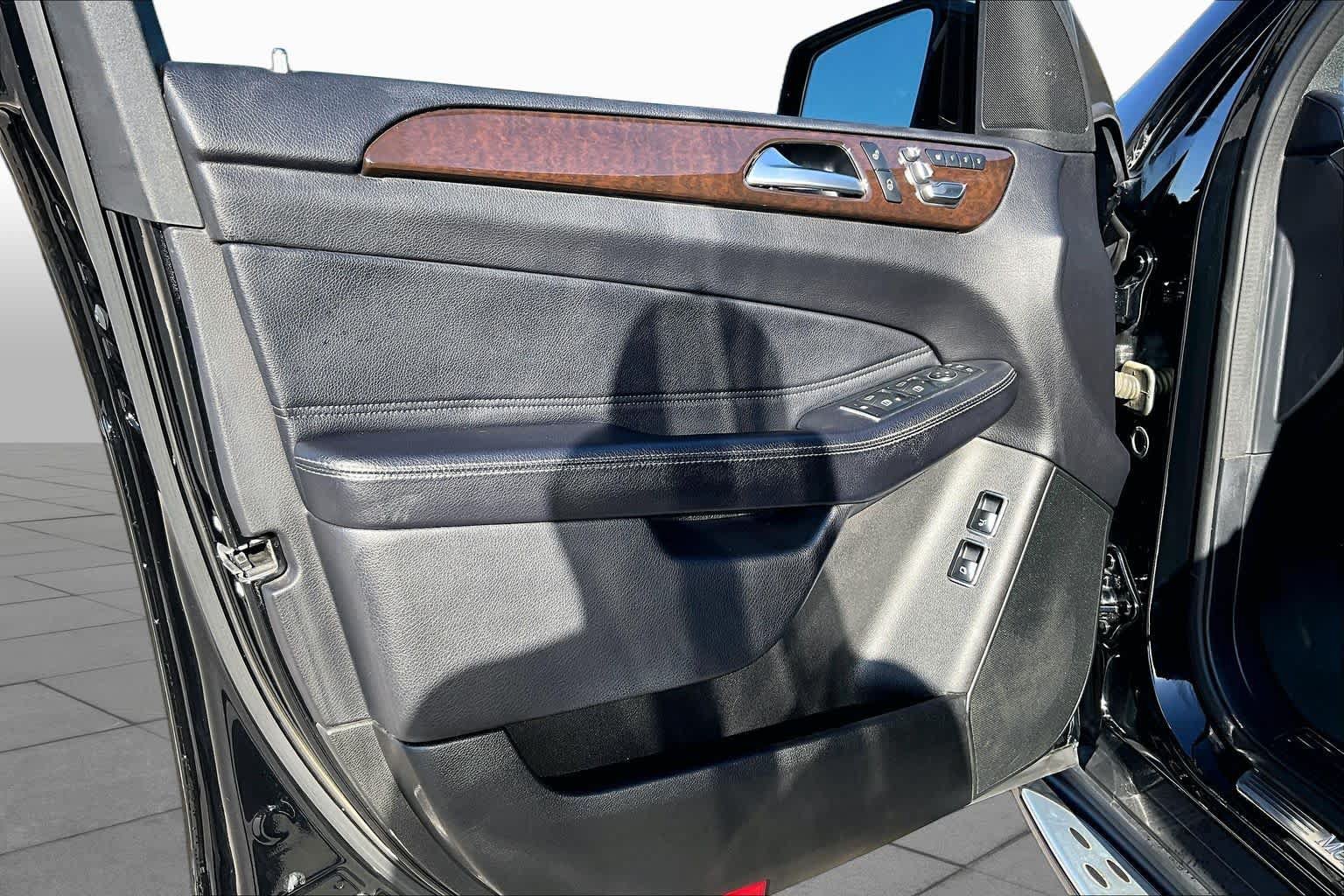 Used 2018 Mercedes-Benz GLS 450 4MATIC image 22