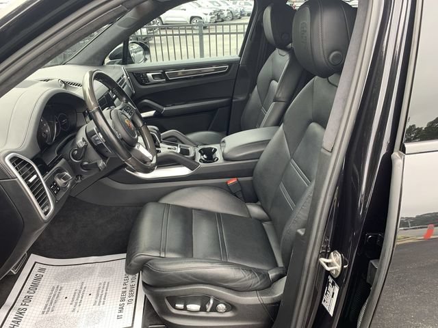 Used 2019 Porsche Cayenne Turbo AWD/4WD image 18