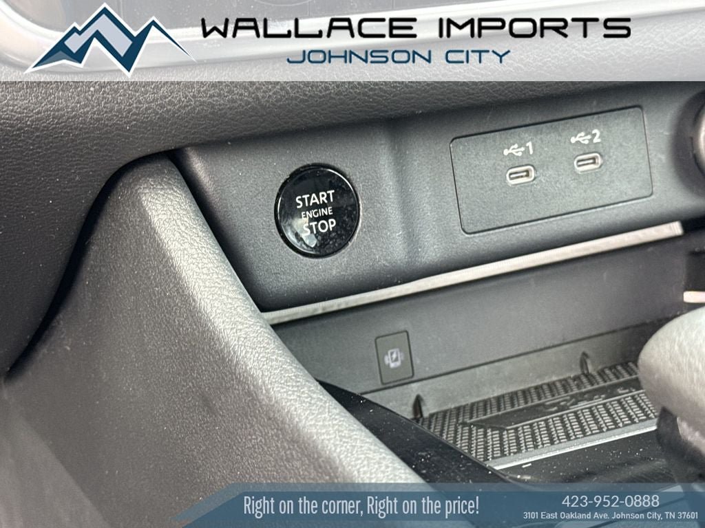 Used 2025 Nissan Rogue SL AWD/4WD image 20