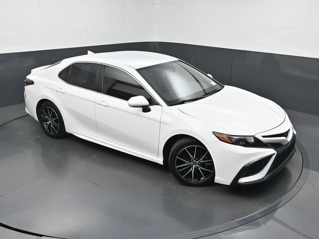 Used 2024 Toyota Camry SE FWD image 32