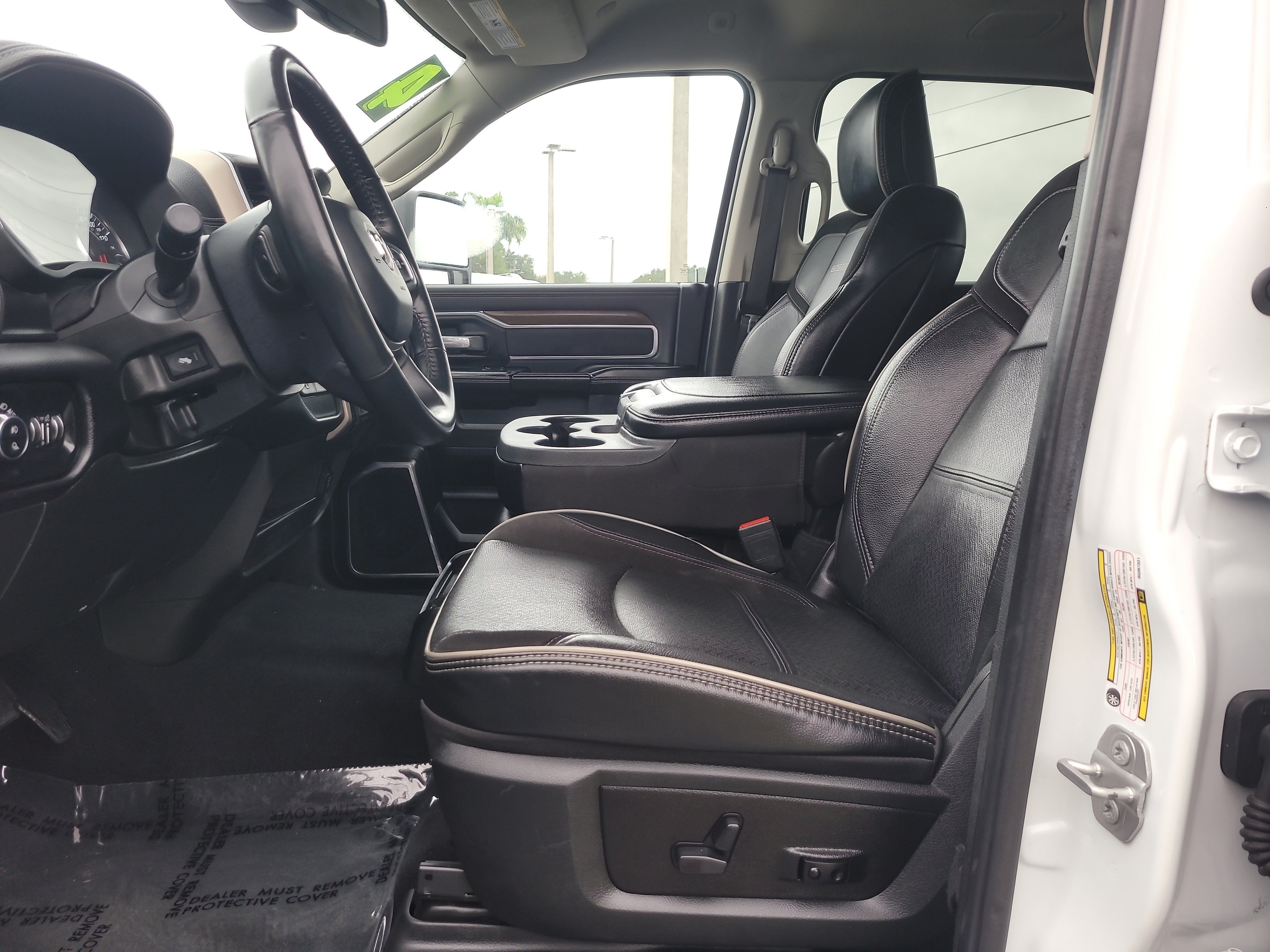Used 2024 RAM 2500 Laramie AWD/4WD image 18