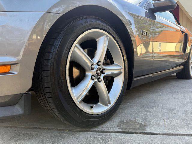 Used 2010 Ford Mustang GT image 23