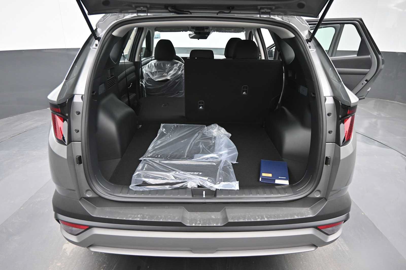 New 2026 Hyundai Tucson SE AWD/4WD image 13