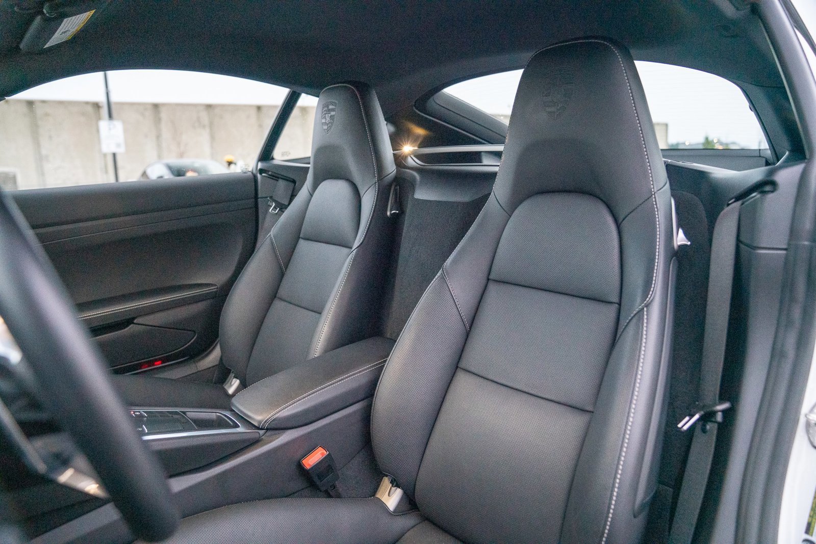 Used 2024 Porsche 718 Cayman image 5