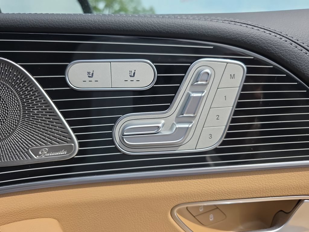New 2026 Mercedes-Benz GLS 450 4MATIC image 18