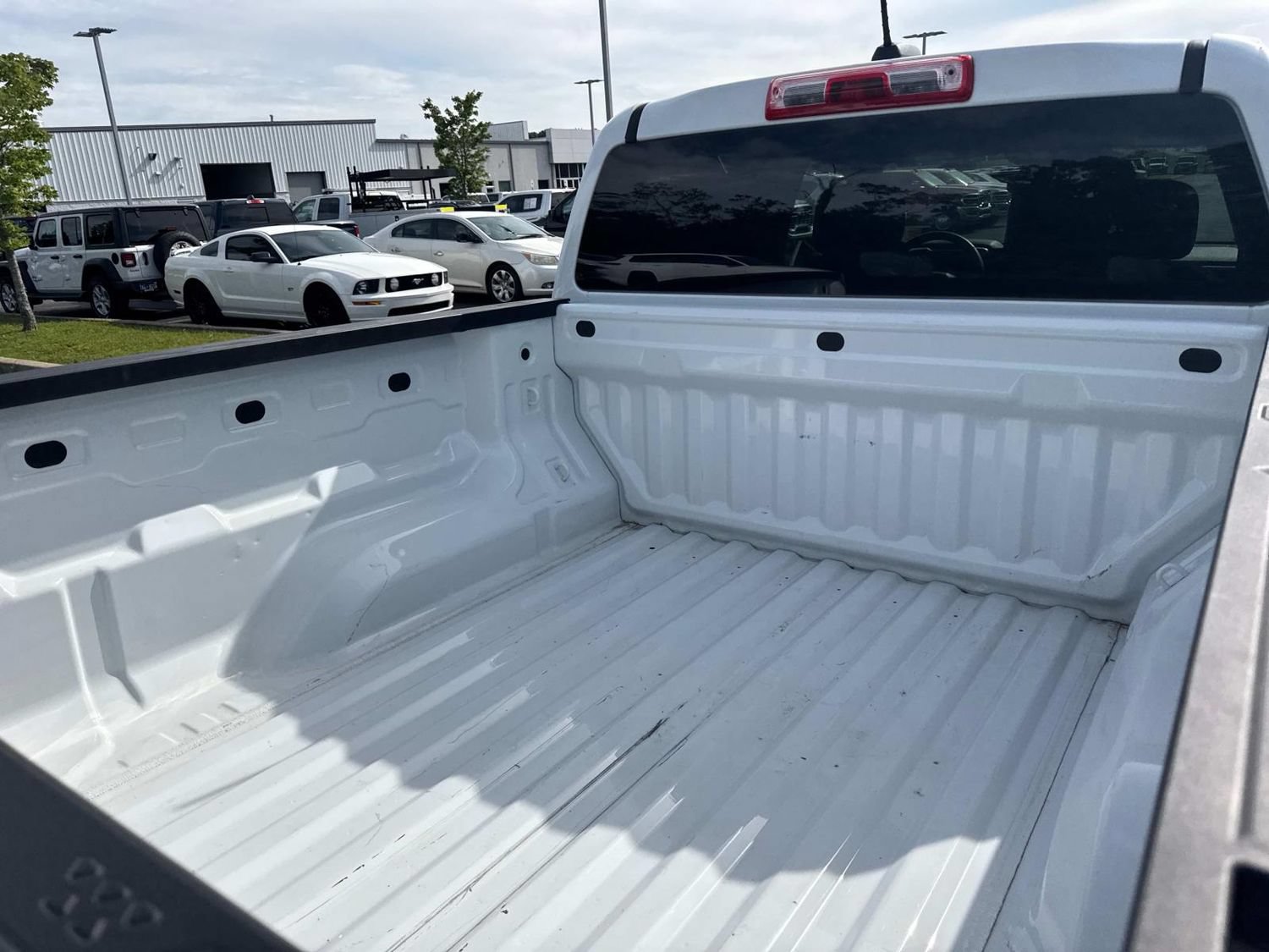 Used 2024 GMC Canyon Elevation RWD image 16
