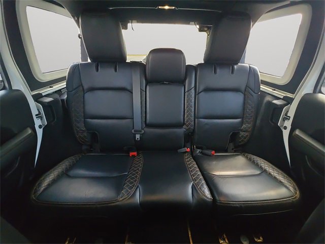 Used 2020 Jeep Wrangler Unlimited Sahara image 17