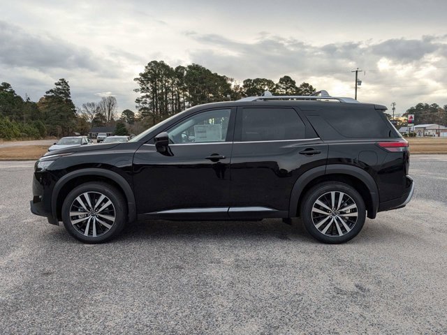 New 2025 Nissan Pathfinder Platinum w/ Cargo Package image 7