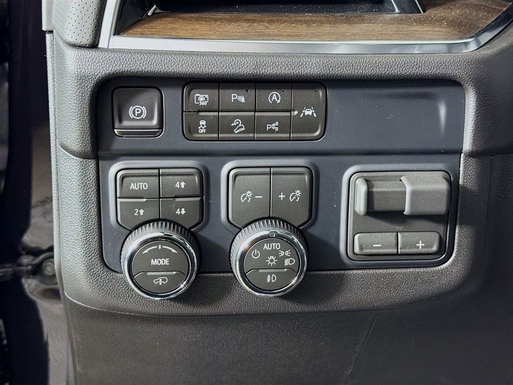 New 2026 Chevrolet Suburban High Country image 10