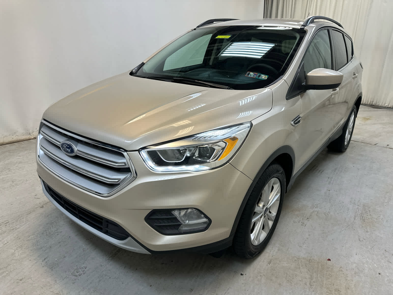Used 2017 Ford Escape SE w/ Equipment Group 201A AWD/4WD image 10