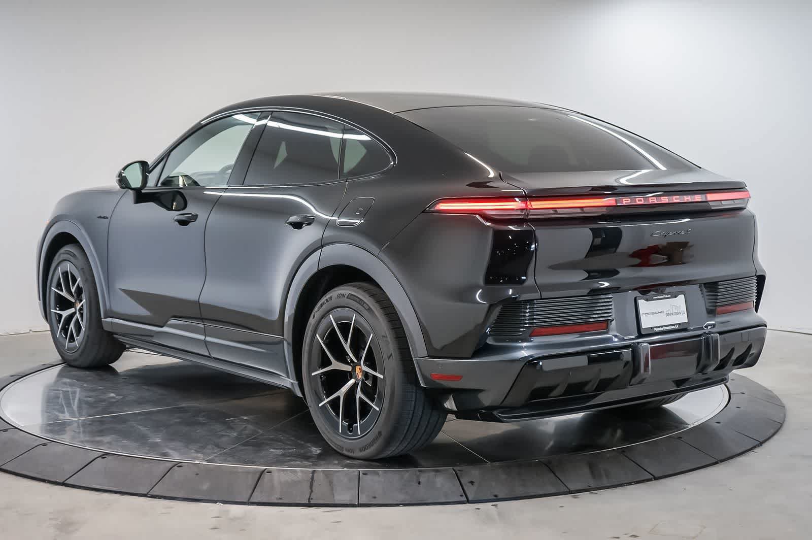New 2026 Porsche Cayenne S AWD/4WD image 3