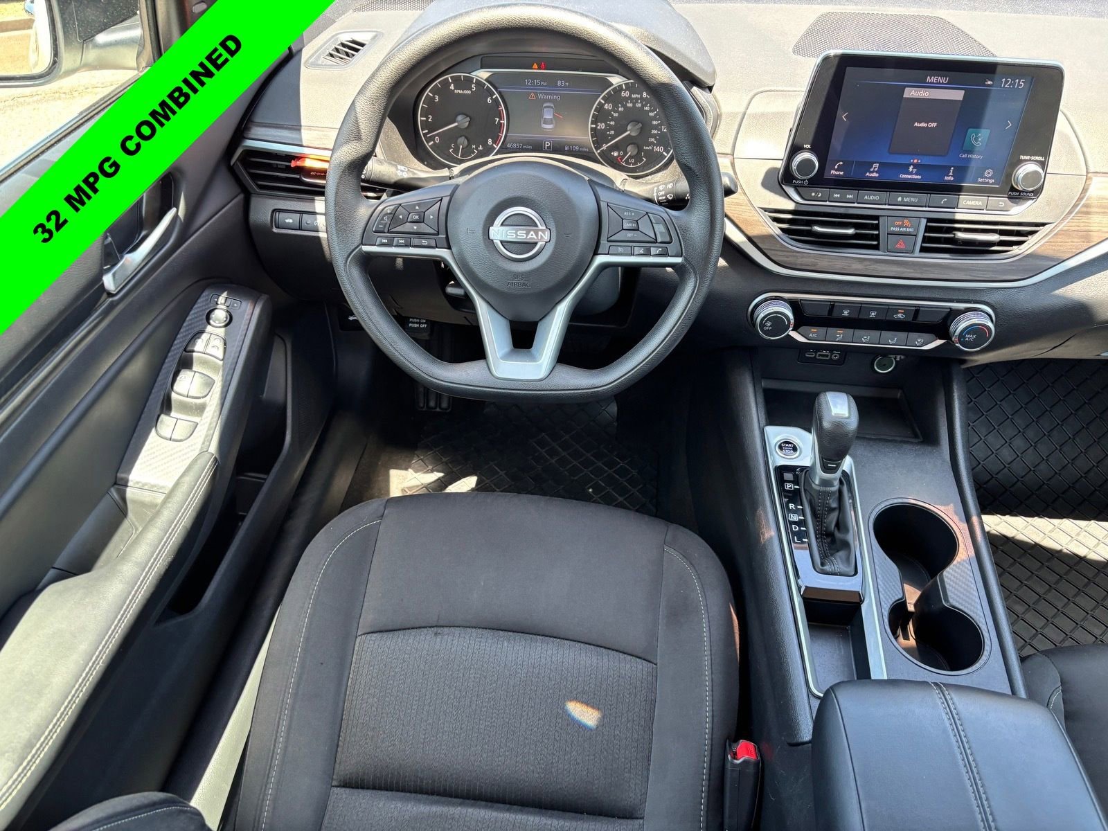 Used 2025 Nissan Altima 2.5 SV FWD image 13