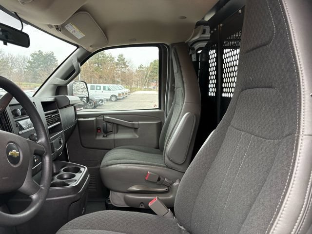 Used 2024 Chevrolet Express 2500 w/ Driver Convenience Package RWD image 29