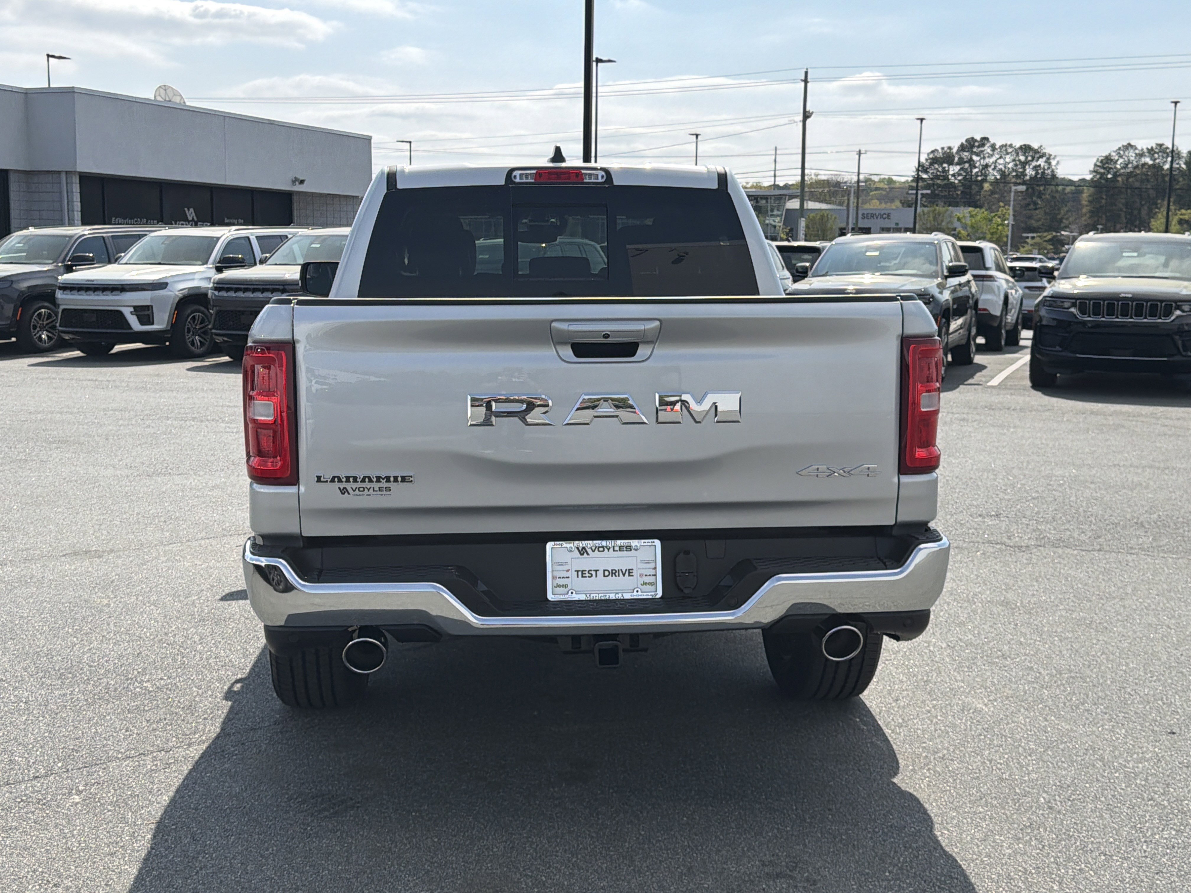 New 2026 RAM 1500 Laramie AWD/4WD image 7