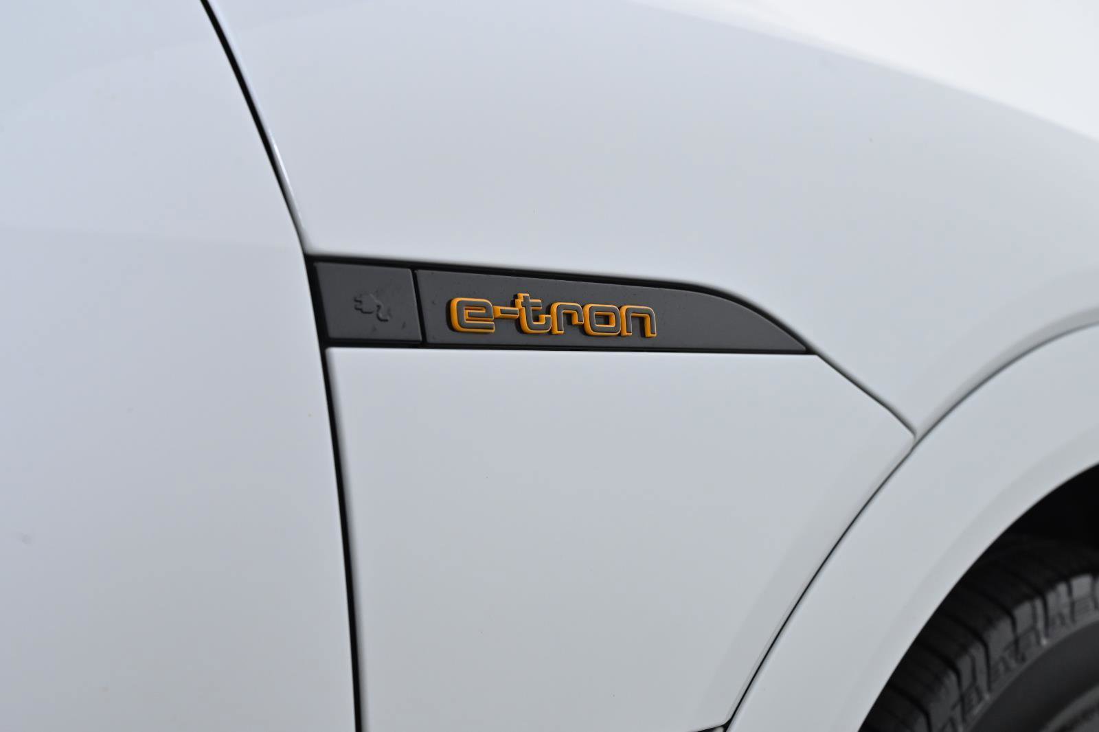 Used 2022 Audi e-tron Chronos image 10