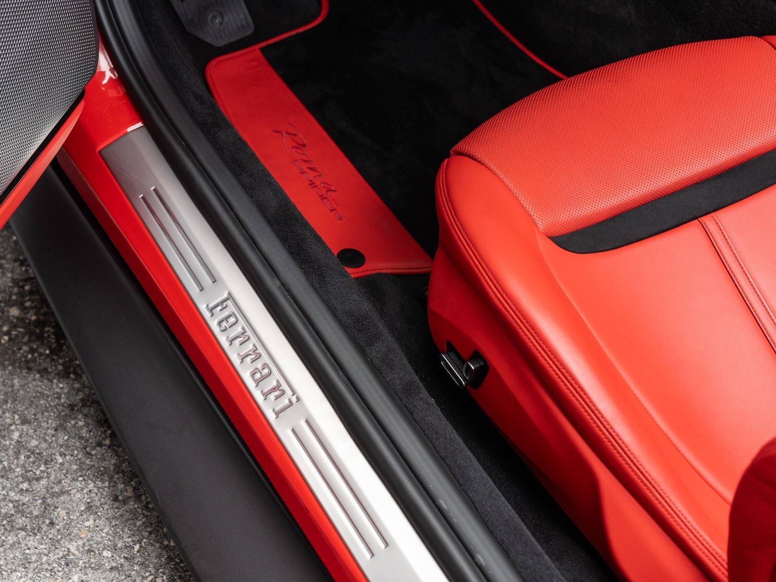 Used 2024 Ferrari Roma Spider RWD image 19
