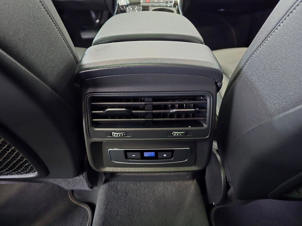 Used 2025 Audi Q7 3.0T Premium Plus AWD/4WD image 38