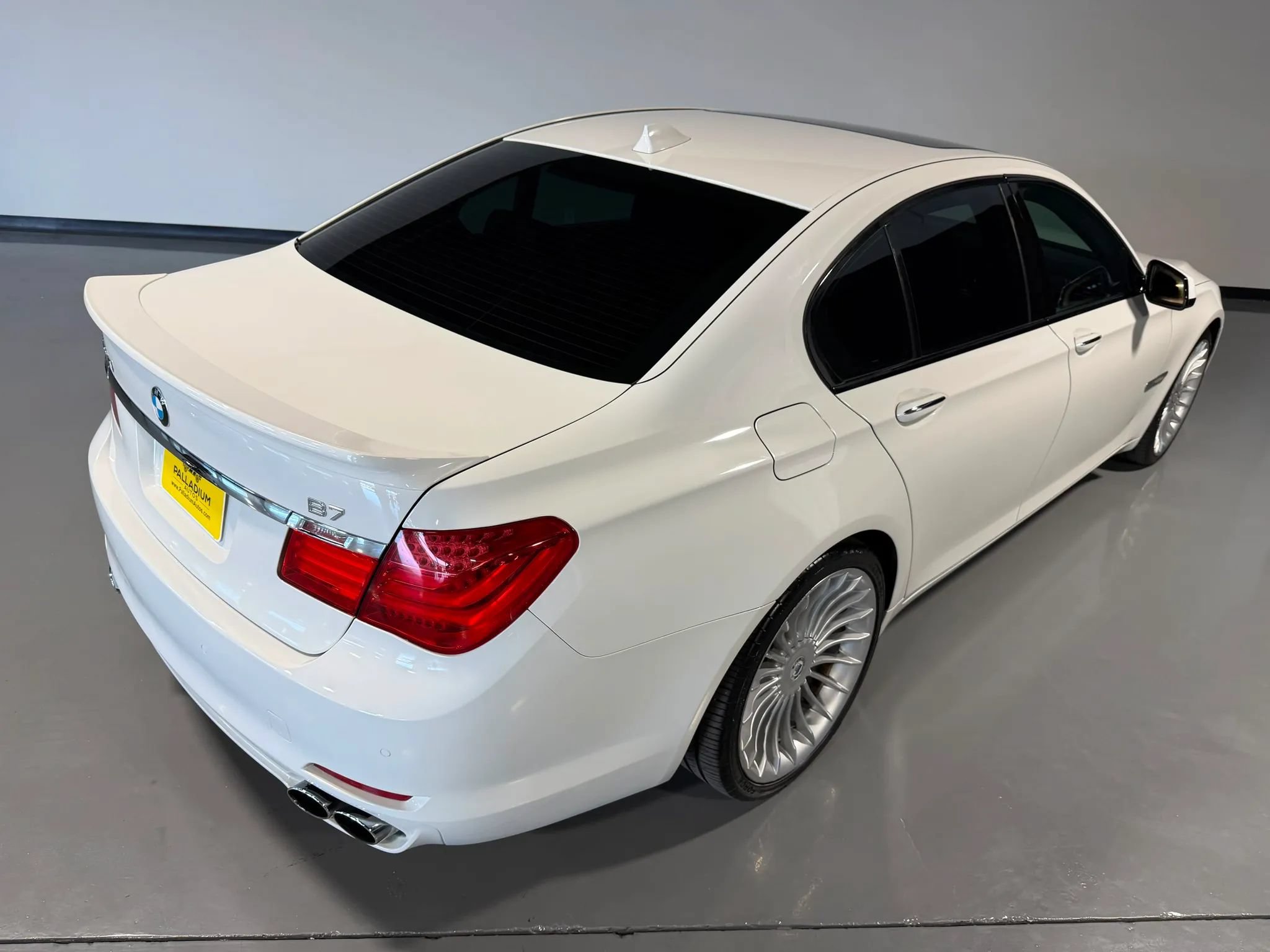 Used 2012 BMW ALPINA B7 RWD image 7