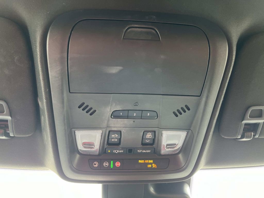 Used 2021 Cadillac XT4 Premium Luxury image 38