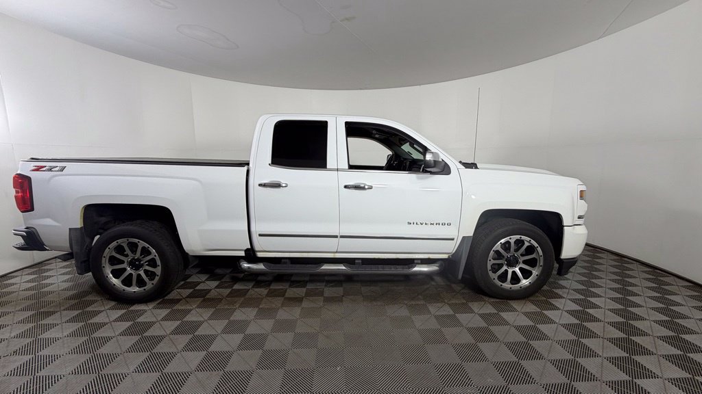 Used 2018 Chevrolet Silverado 1500 LTZ Z71 w/ LTZ Plus Package AWD/4WD image 11