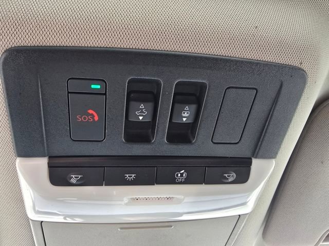 Used 2022 Nissan Pathfinder Platinum image 30