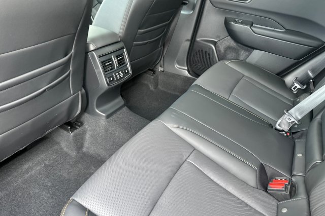 New 2026 Subaru Outback Wilderness w/ Wilderness Package AWD/4WD image 9