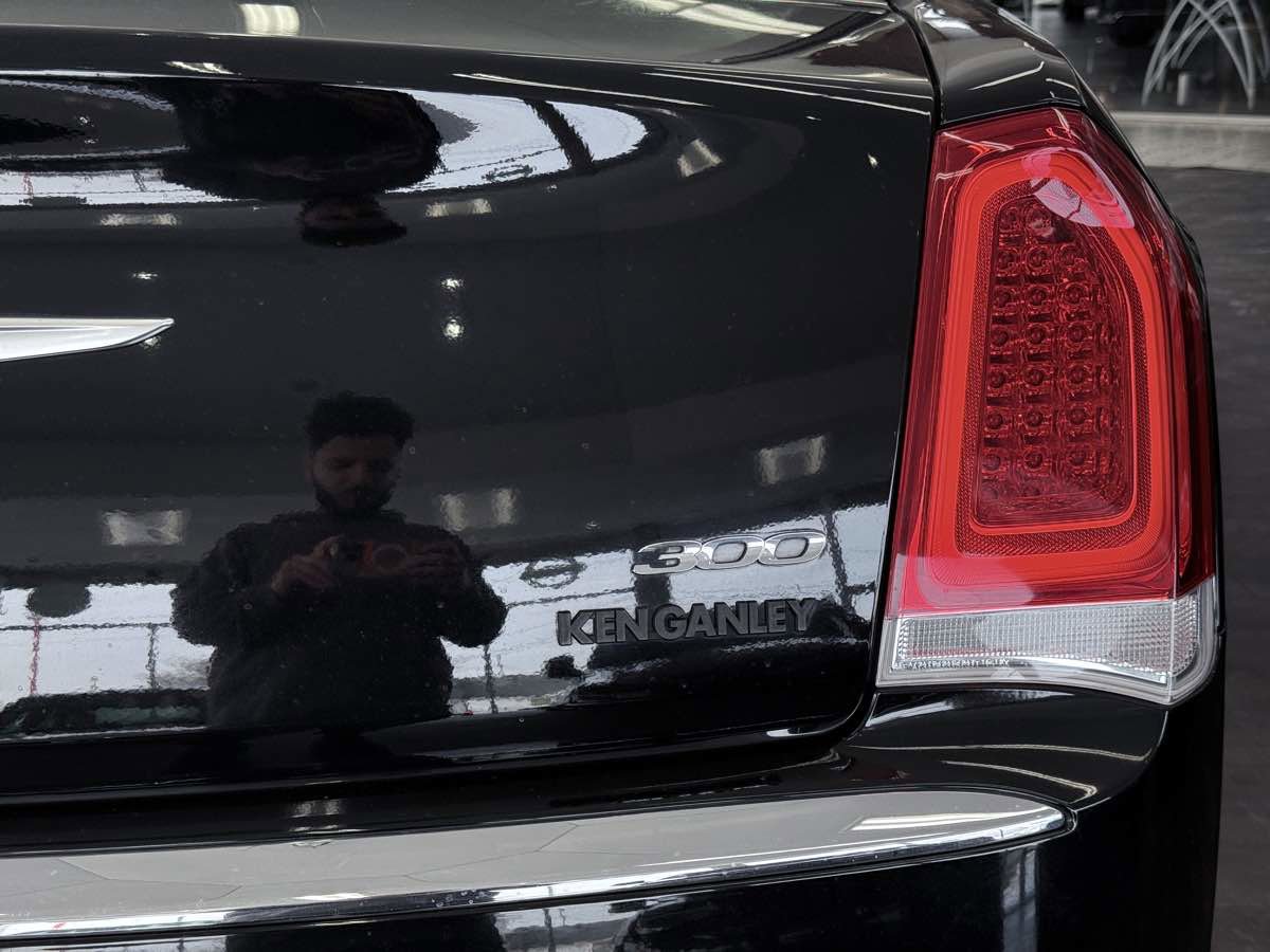 Used 2019 Chrysler 300 Touring L w/ Quick Order Package 22F image 14