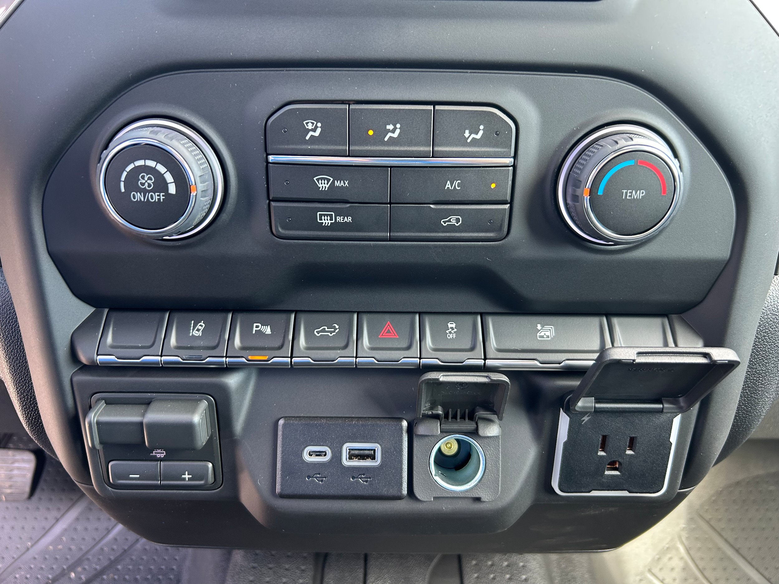 New 2026 Chevrolet Silverado 2500 Custom w/ Custom Value Package AWD/4WD image 24