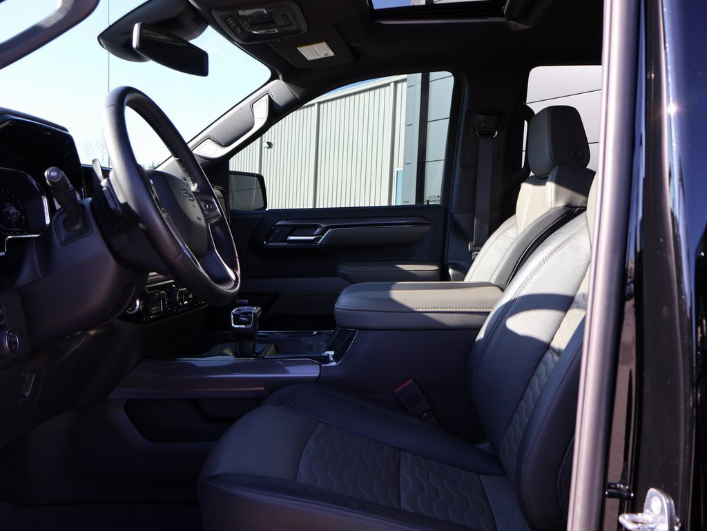 Used 2024 Chevrolet Silverado 1500 ZR2 image 22