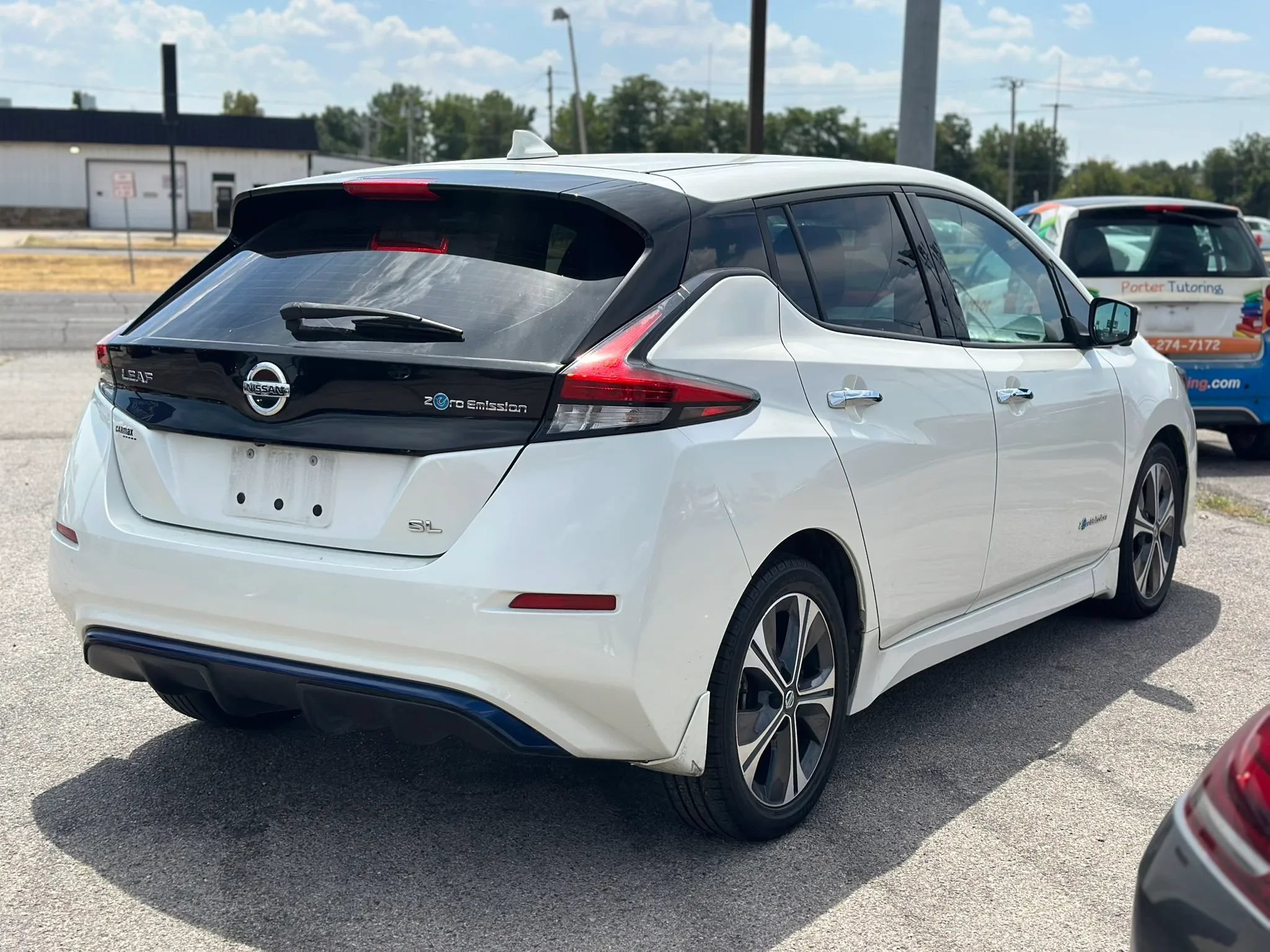 Used 2018 Nissan Leaf SL w/ SL Technology Package FWD image 6