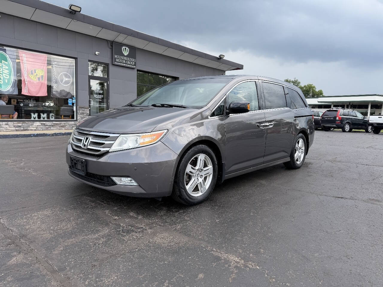 Used 2011 Honda Odyssey Sport-L image 2