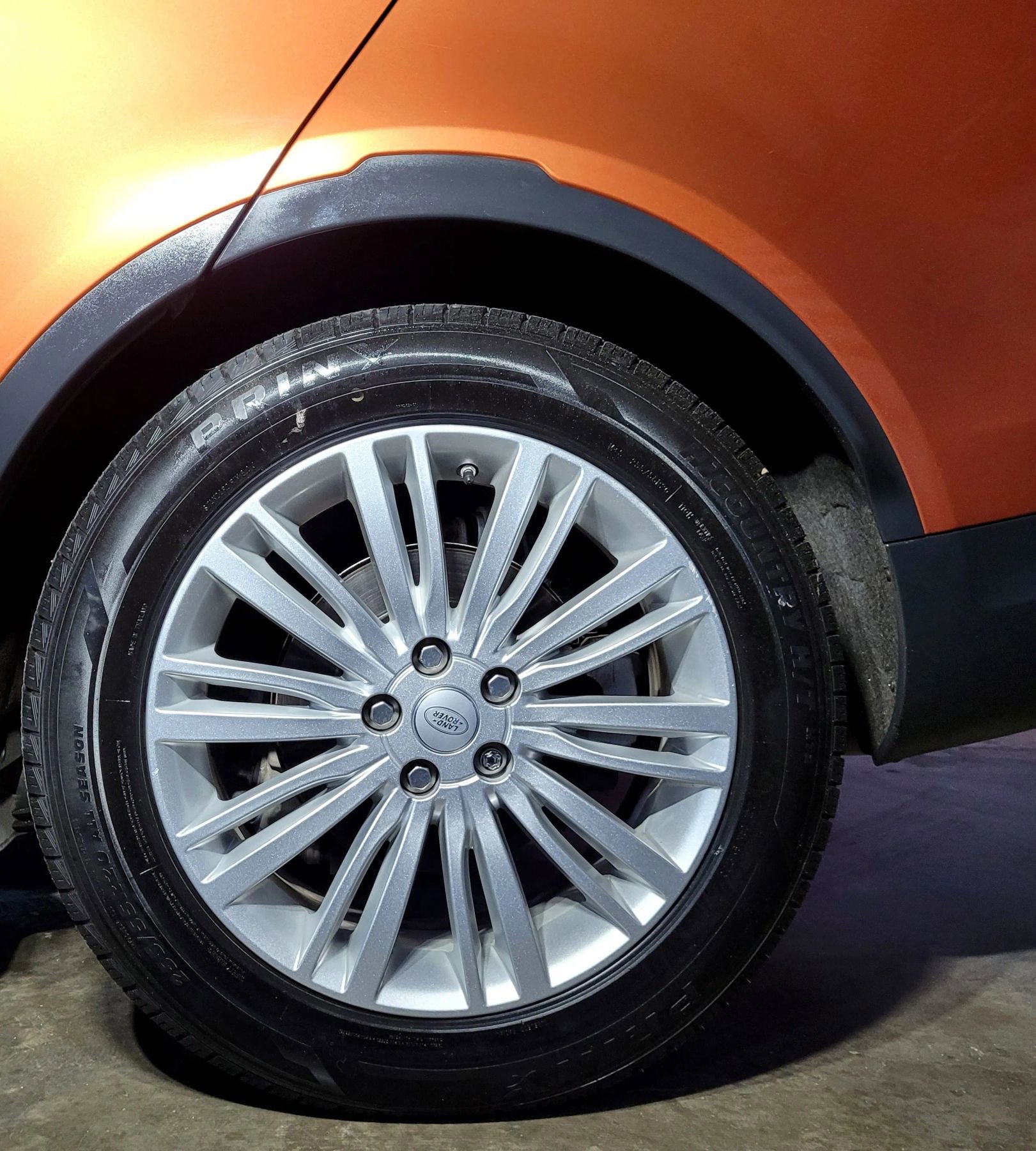 Used 2018 Land Rover Discovery HSE Luxury image 55