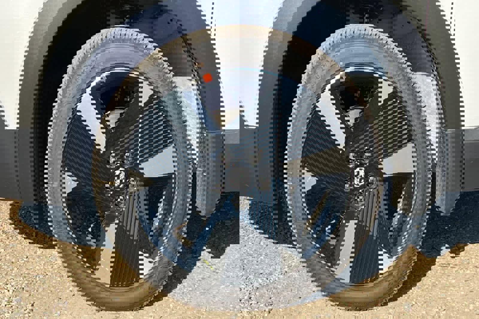 New 2026 Nissan Kicks SR image 32