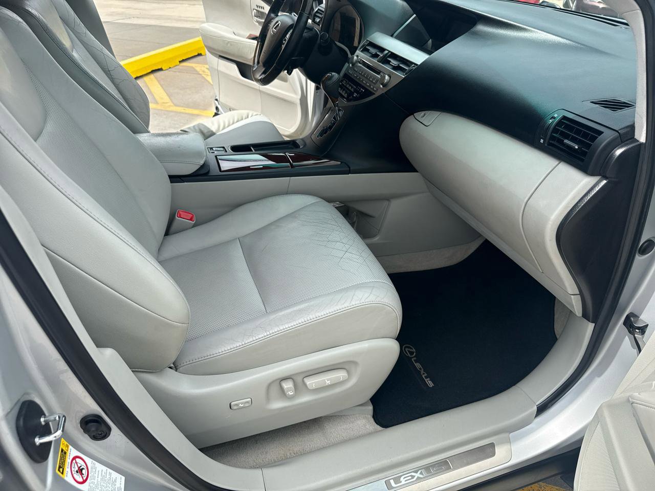 Used 2011 Lexus RX 350 2WD w/ Premium Pkg image 30