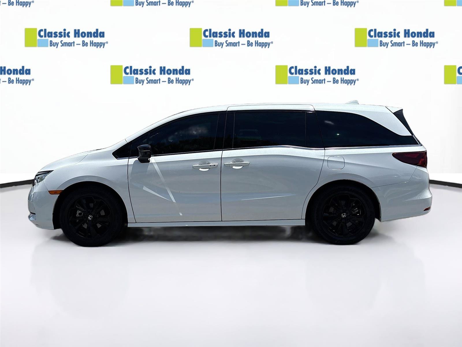 Certified 2024 Honda Odyssey Sport image 4