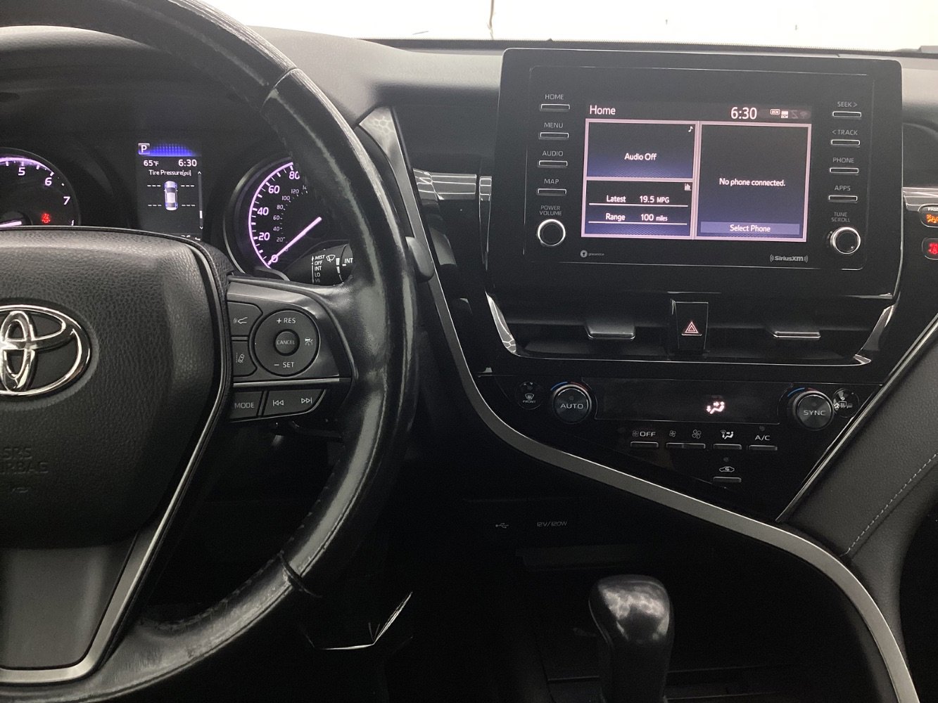 Used 2022 Toyota Camry SE image 32