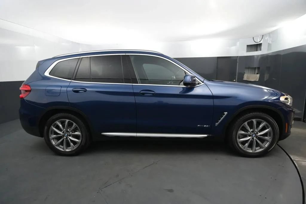 Used 2018 BMW X3 xDrive30i AWD/4WD image 6