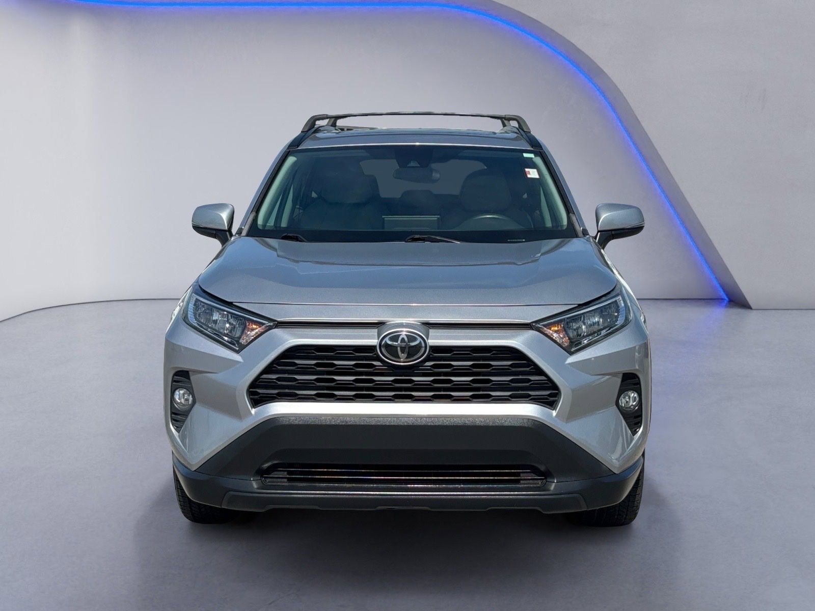 Used 2020 Toyota RAV4 XLE Premium FWD image 10