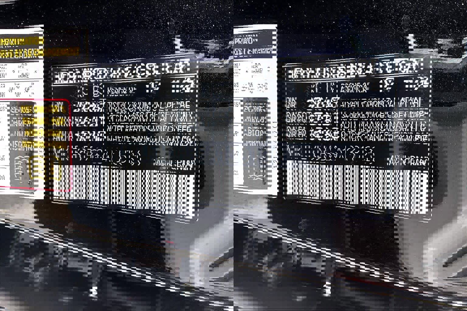 Certified 2025 Mercedes-Benz E 53 AMG e 4MATIC Sedan image 33