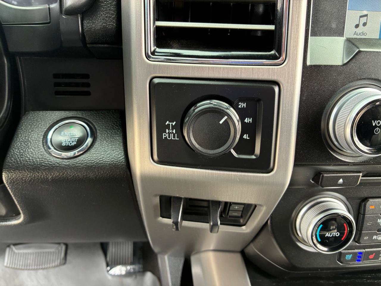 Used 2018 Ford F250 Platinum w/ Platinum Ultimate Package AWD/4WD image 34
