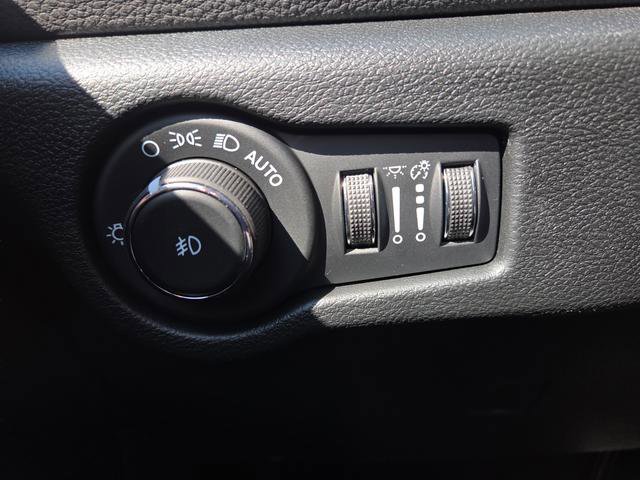 New 2026 Chrysler Pacifica Limited w/ S Appearance Package image 25