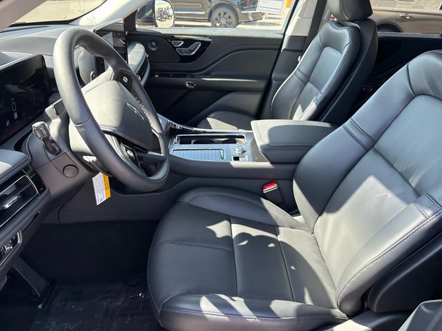 New 2025 Lincoln Aviator AWD w/ Equipment Group 101A image 24