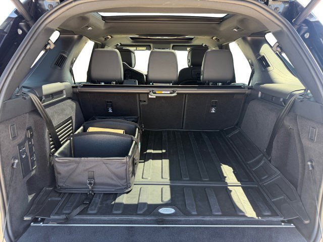 Certified 2026 Land Rover Discovery Limited Edition AWD/4WD image 18