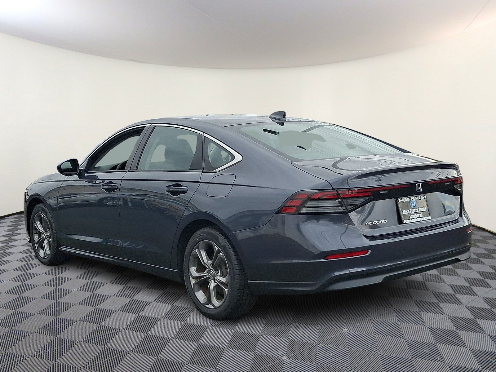 Used 2023 Honda Accord EX image 5